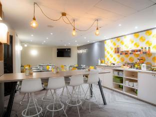 ibis Styles Paris 15 Lecourbe - Tap to explore photos