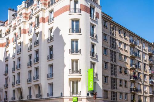 ibis Styles Paris 15 Lecourbe - Tap to explore photos