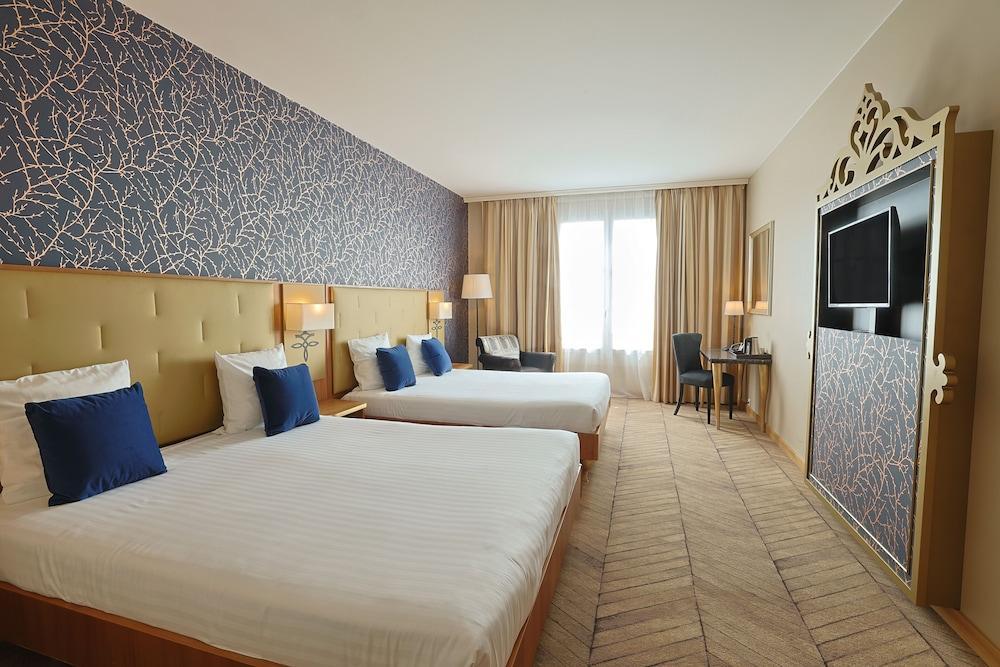 Dream Castle Hotel Room Type - Room, 2 Queen Beds