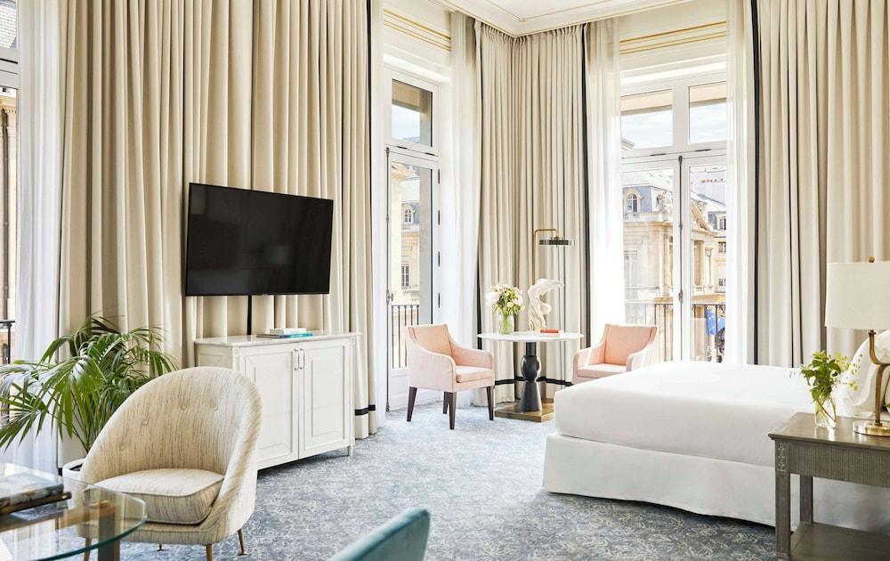 H Room Type - Royal Suite (Palais Royal Suite) H Room Type - Royal Suite (Palais Royal Suite)
