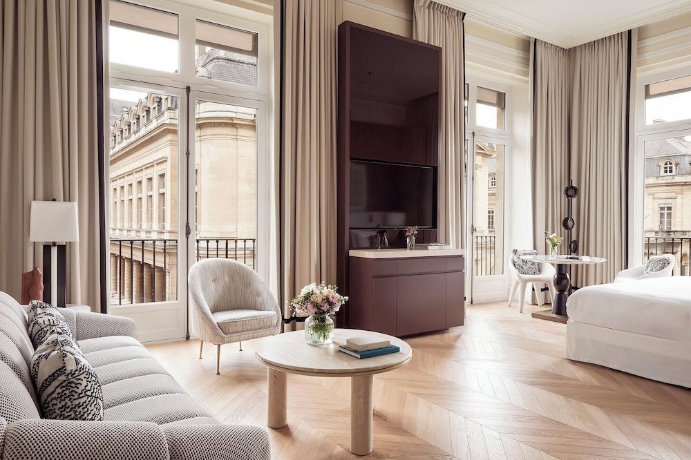 H Room Type - GEORGE SAND SUITE