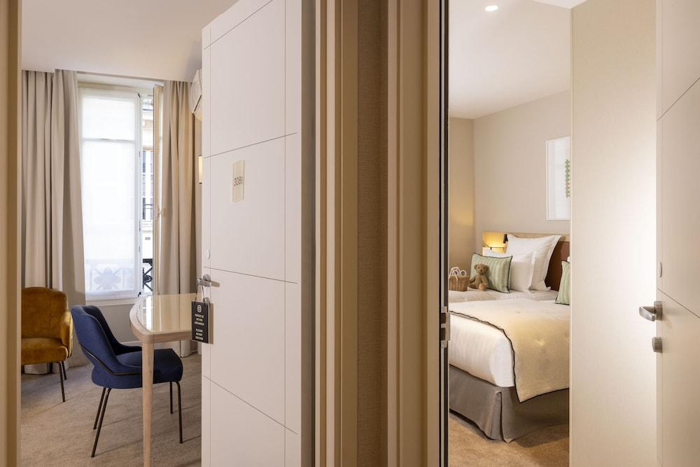Hotel Duminy Vendome Room Type - Deluxe Room, 2 Bedrooms, Connecting Rooms (Superior & Deluxe - Twin on request)