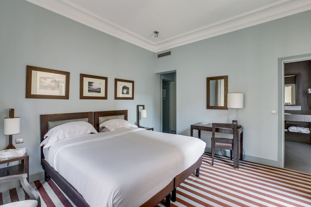 Hotel Duret Room Type - Deluxe Double Room