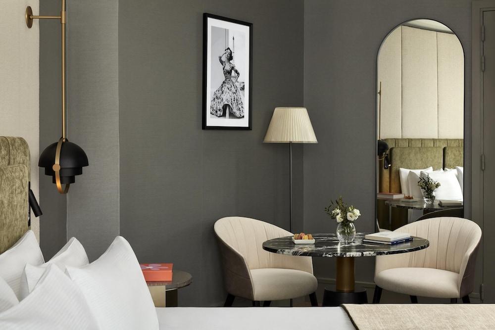 NH Collection Paris Ponthieu Champs-Élysées Room Type - Junior Suite