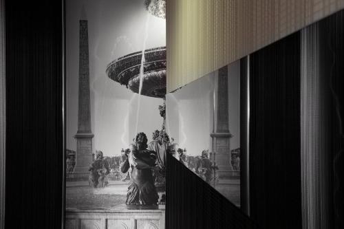 L'Empire Paris - Tap to explore photos