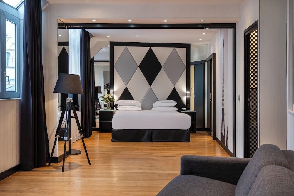 L'Empire Paris Room Type - Joséphine Suite with Terrace and Jacuzzi L'Empire Paris Room Type - Joséphine Suite with Terrace and Jacuzzi