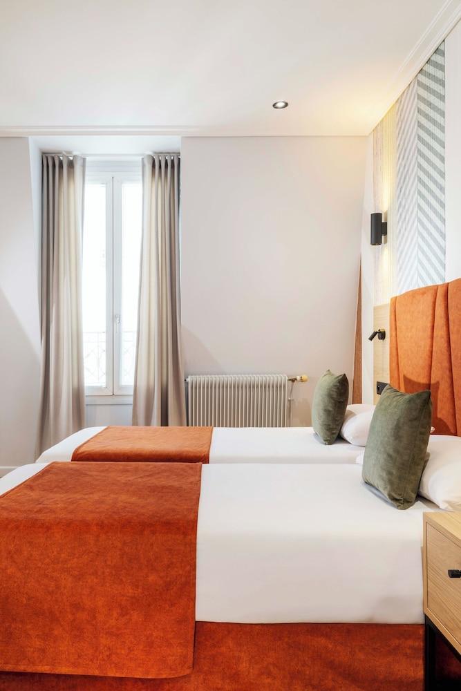 Hôtel Espace Champerret Room Type - Classic Twin Room, 2 Twin Beds