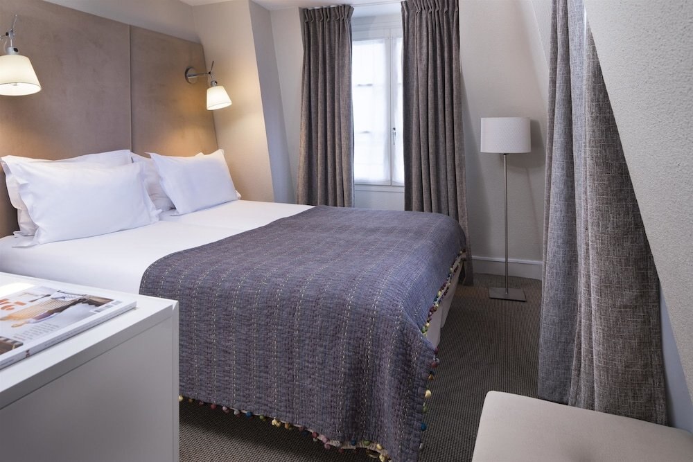 Hôtel d'Espagne Room Type - Triple Room