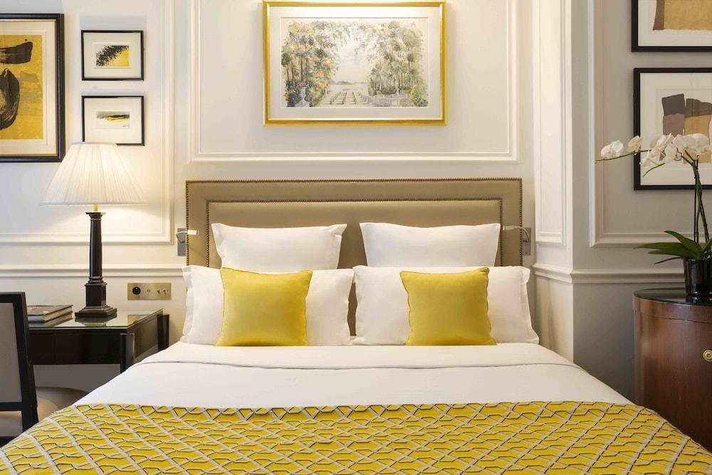 Hôtel Francois 1er Room Type - Standard Room