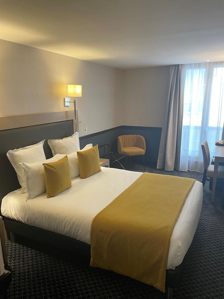 Hotel Elysées Flaubert Room Type - Club Room