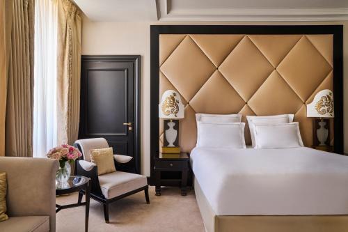 Hôtel Fouquet's Paris Room Type - Deluxe Double Room