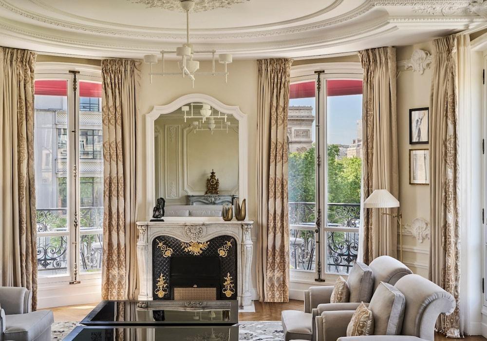 Hôtel Fouquet's Paris - Tap to explore photos