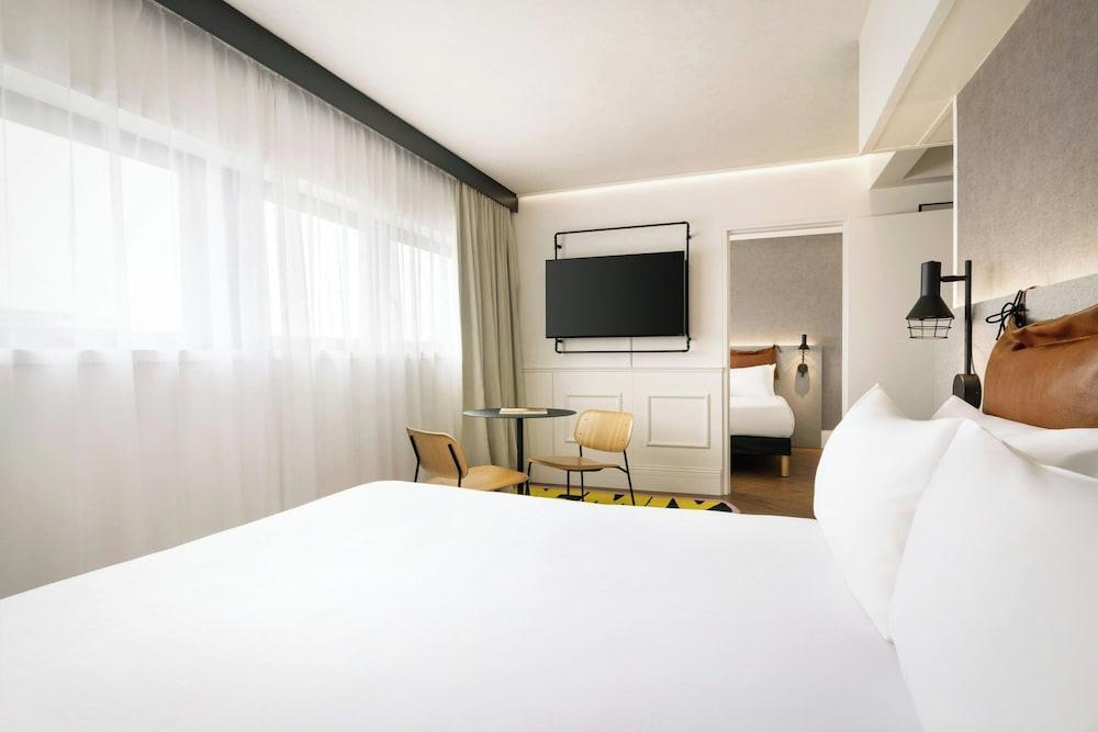 The Remix Hotel Room Type - Family Room, 1 King Bed