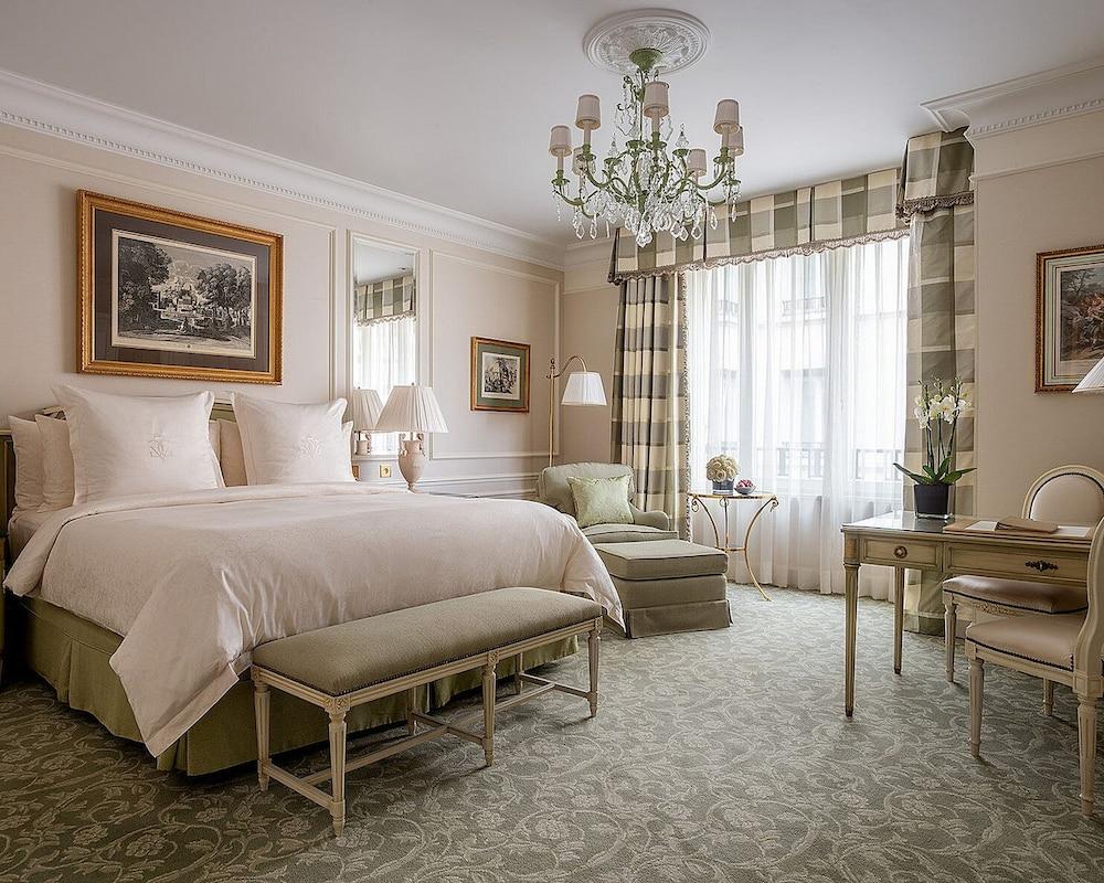 Four Seasons Hotel George V Room Type - Superior Room, 2 Twin Beds, Non Smoking