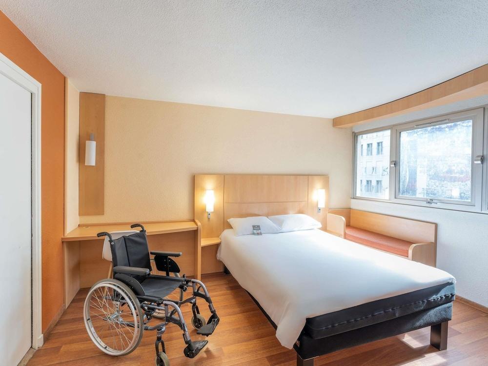ibis Paris 17 Clichy-Batignolles (ex Berthier) Room Type - Room, 1 Double Bed, Accessible