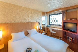 ibis Paris 17 Clichy-Batignolles (ex Berthier) - Tap to explore photos