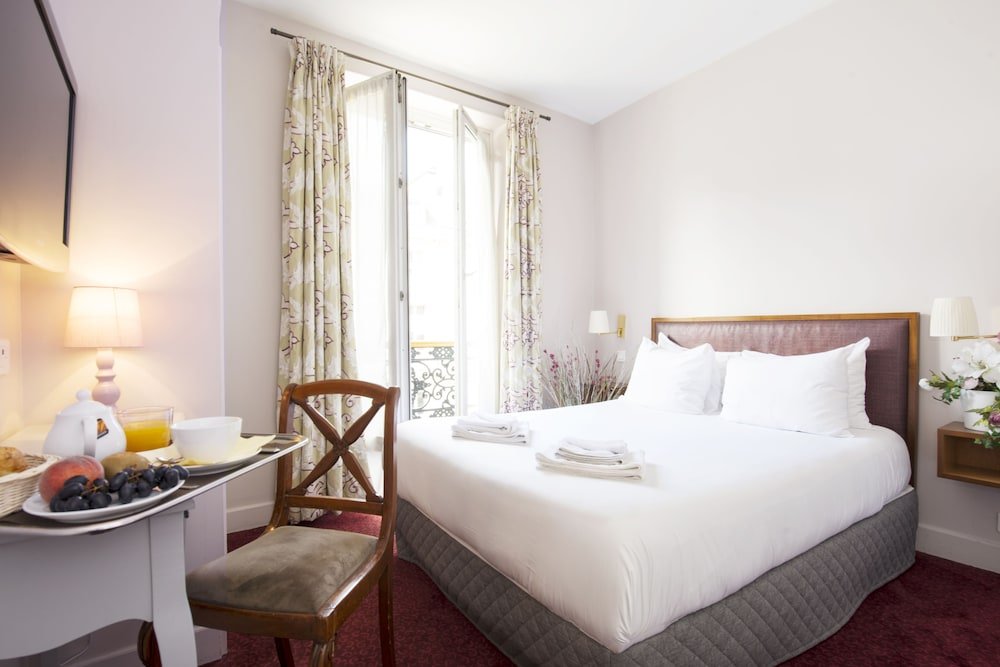 Hotel France Louvre Room Type - Standard Room