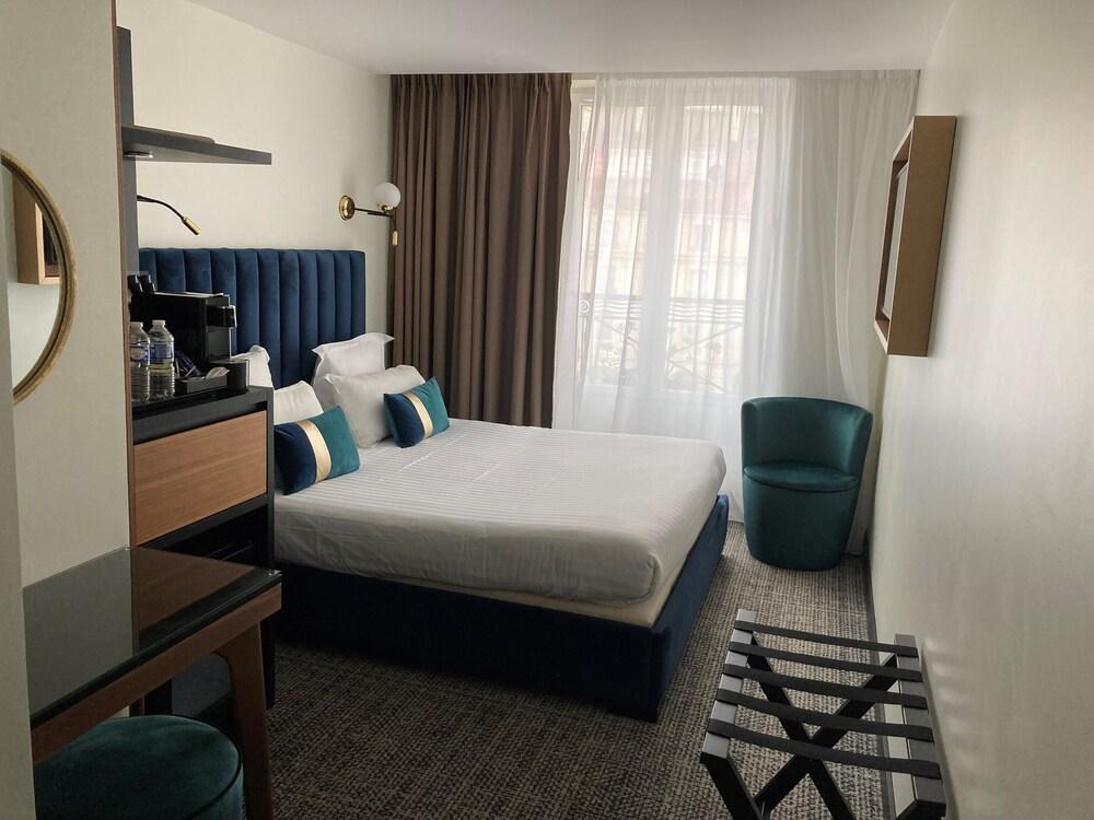 Le Grand Hotel de Normandie Room Type - Renovated Double room