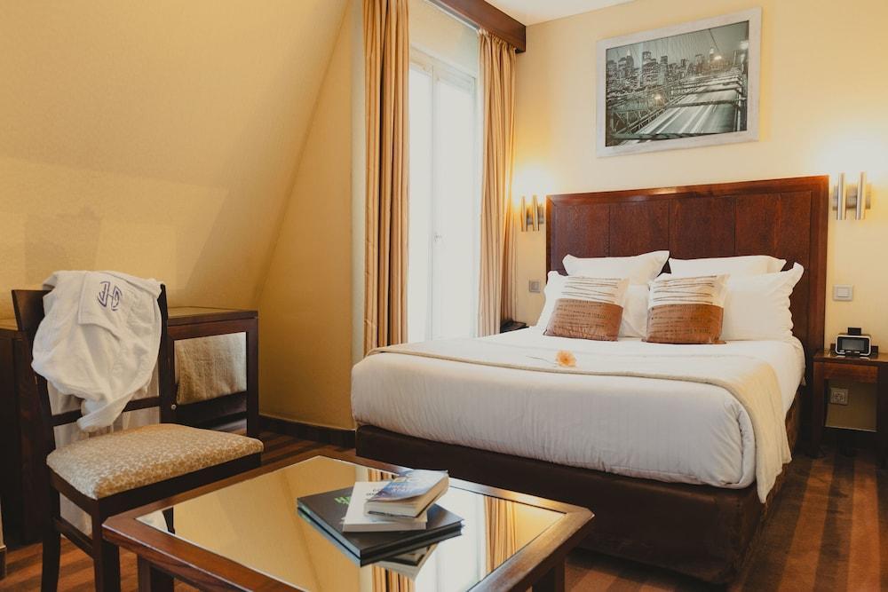 Grand Hotel Francais Room Type - Privilege Balcony Room