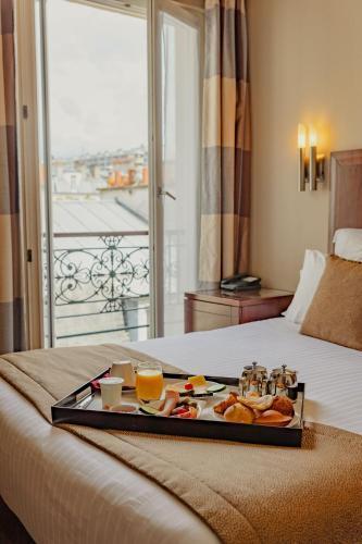 Grand Hotel Francais - Tap to explore photos
