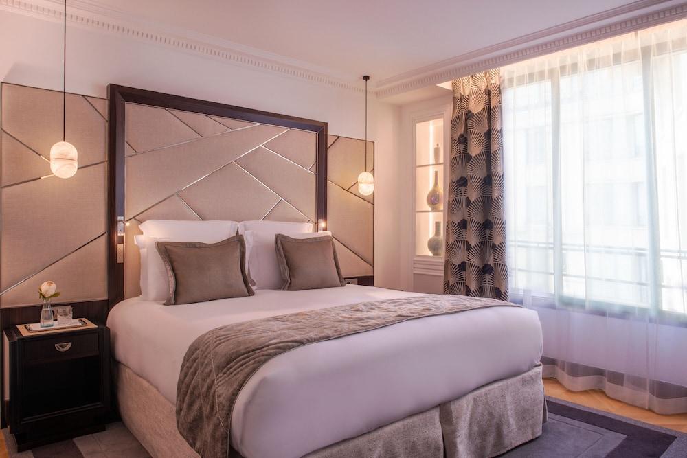 L'Hotel du Collectionneur Paris Room Type - Prestige King Vue Eiffel L'Hotel du Collectionneur Paris Room Type - Prestige King Vue Eiffel