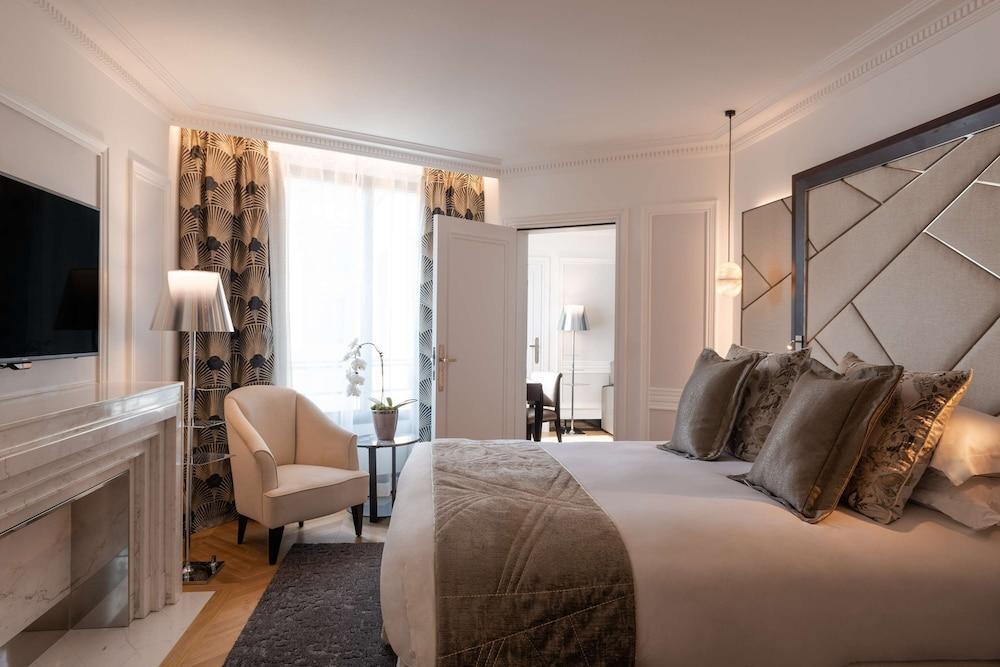 L'Hotel du Collectionneur Paris Room Type - Deluxe Suite King L'Hotel du Collectionneur Paris Room Type - Deluxe Suite King