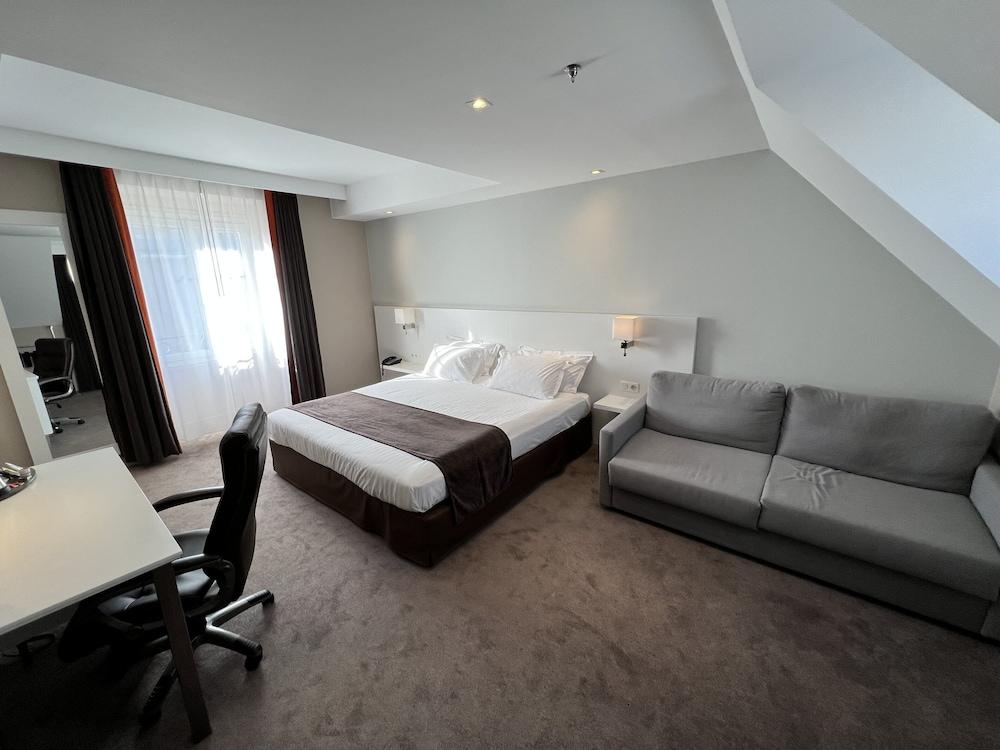 Holiday Inn Paris - Auteuil Room Type - 1 King Bed Standard