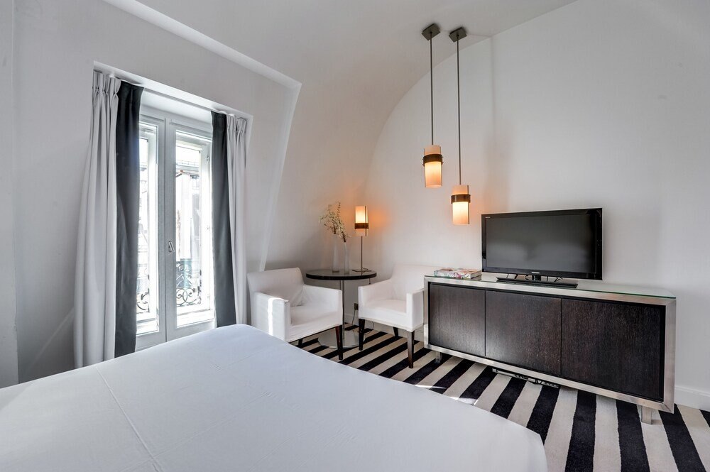 Hotel Le A Room Type - Deluxe Double Room