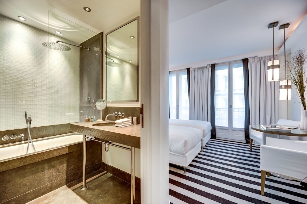 Hotel Le A Room Type - Deluxe Room, Balcony
