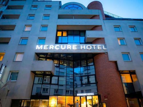 Mercure Paris Montparnasse Pasteur - Tap to explore photos
