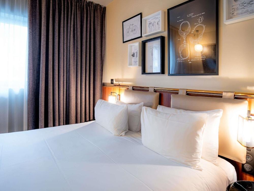 Mercure Paris Montparnasse Pasteur Room Type - Standard Room, 1 Queen Bed