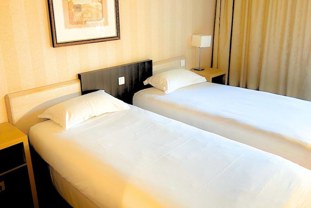 H Room Type - Classic Twin Room
