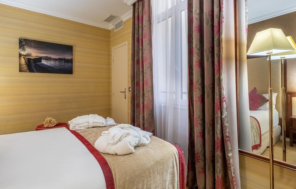 Hotel Saint Honore 85 Room Type - Comfort Double or Twin Room, Courtyard View