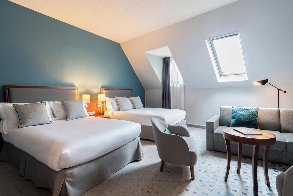 Crowne Plaza Paris Republique Room Type - Premium Room, Multiple Beds Crowne Plaza Paris Republique Room Type - Premium Room, Multiple Beds