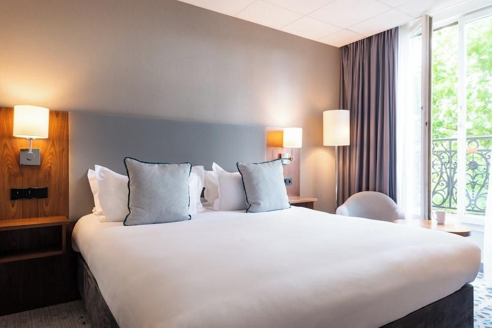 Crowne Plaza Paris Republique Room Type - Standard Room, 1 King Bed