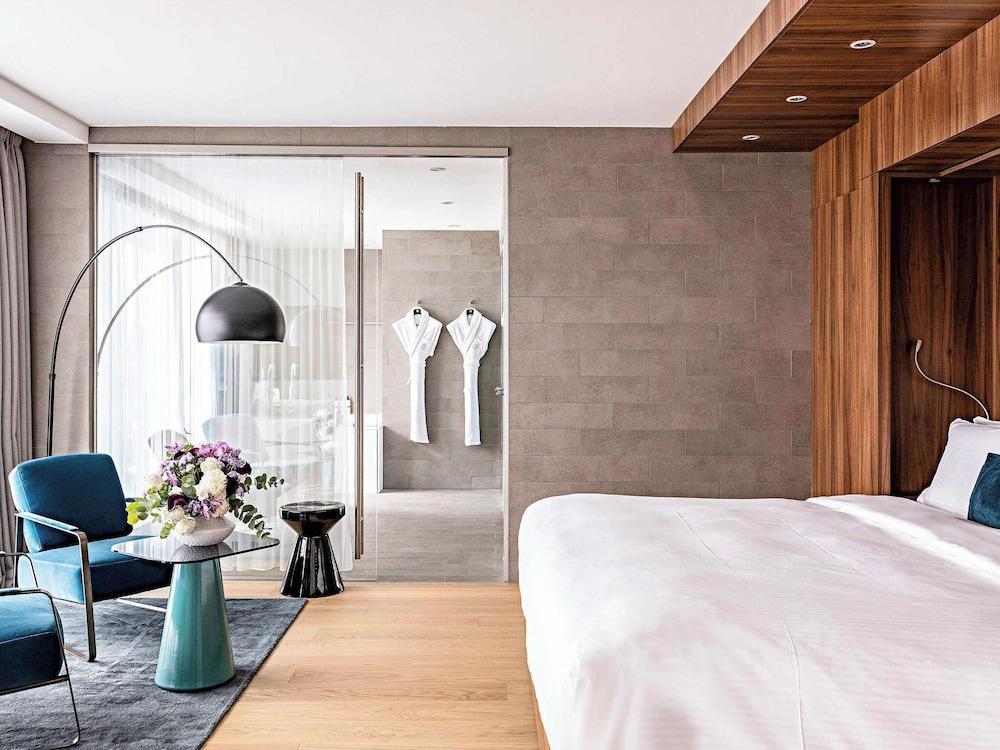Pullman Paris Tour Eiffel Room Type - Luxury Penthouse, 1 King Bed with Sofa bed