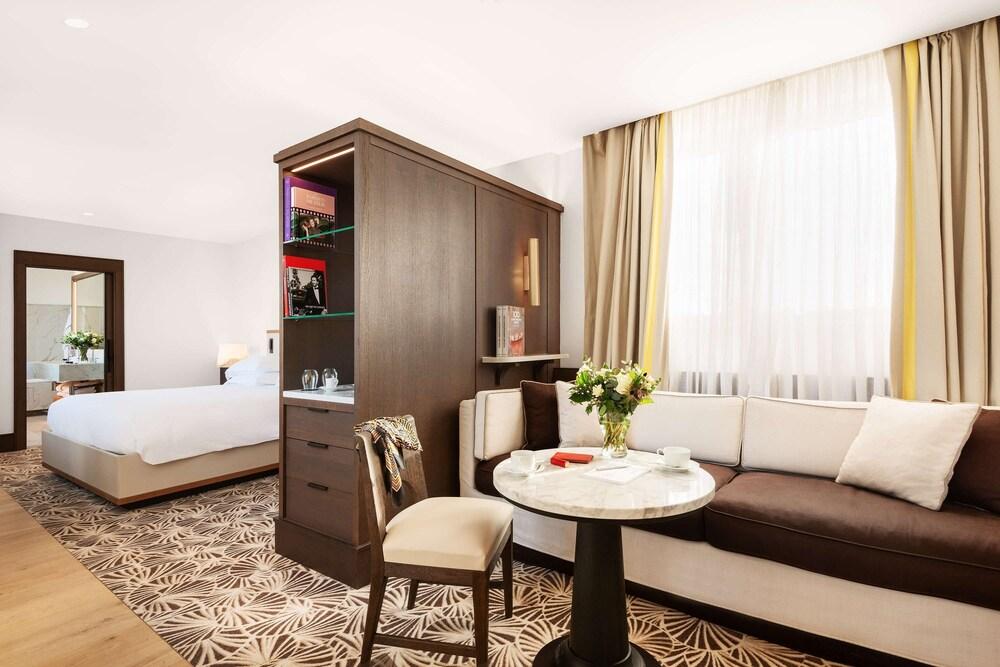 Hyatt Paris Madeleine Room Type - Parisian Suite