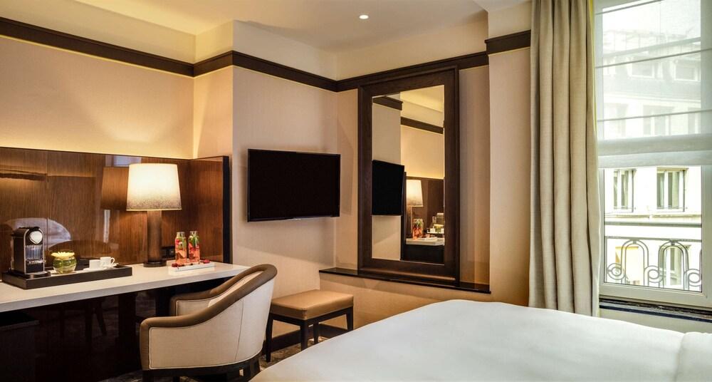 Hyatt Paris Madeleine - Tap to explore photos