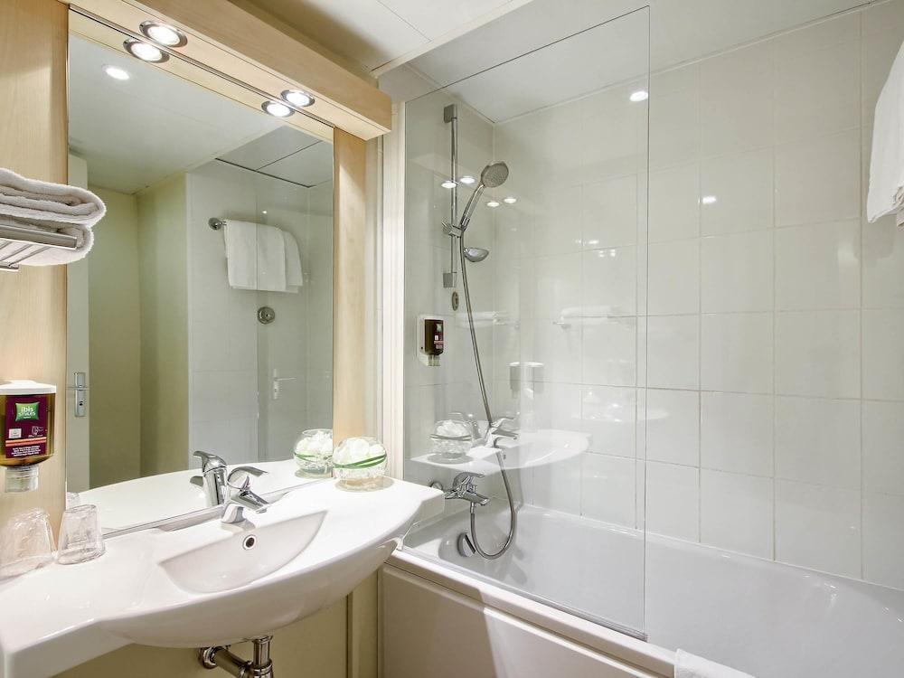 ibis Styles Paris Roissy CDG Room Type - Standard Room with 1 double bed