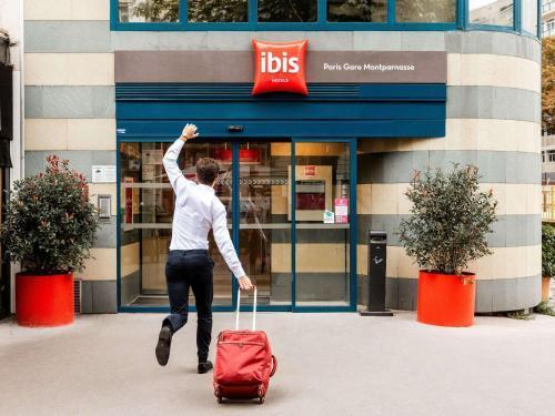 IBIS PARIS GARE MONTPARNASSE - Tap to explore photos