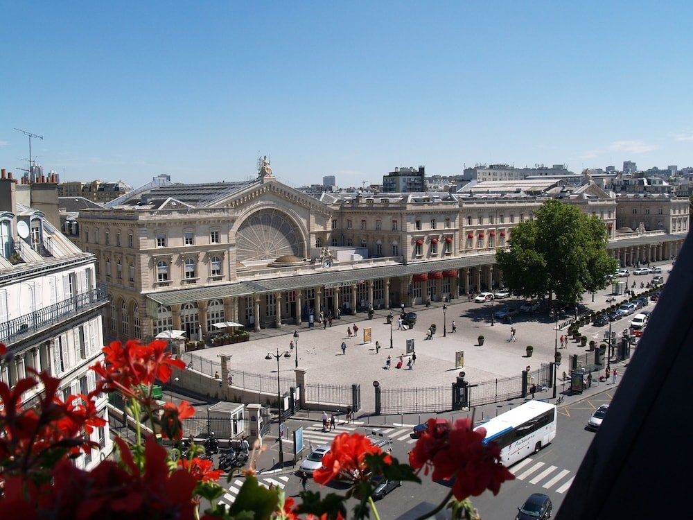 Hotel Libertel Gare de l'Est Francais - Tap to explore photos