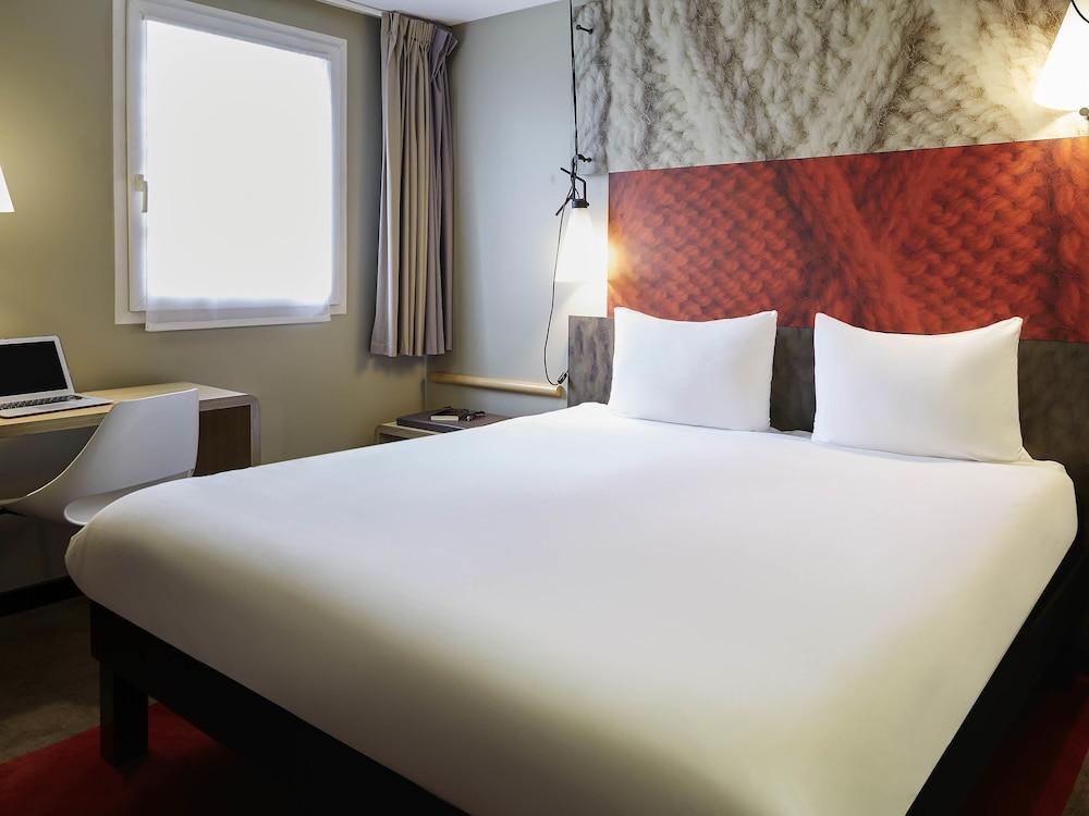 Ibis Paris Canal Saint Martin Room Type - Standard Room with 1 double bed Ibis Paris Canal Saint Martin Room Type - Standard Room with 1 double bed