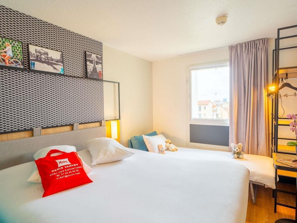 ibis Paris Porte de Vanves Parc des Expositions Room Type - Standard Room, Multiple Beds