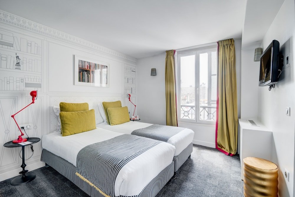 Hôtel Joyce - Astotel Room Type - Twin Room - Complimentary soft minibar,Courtesy tray,Chromecast, Digital press