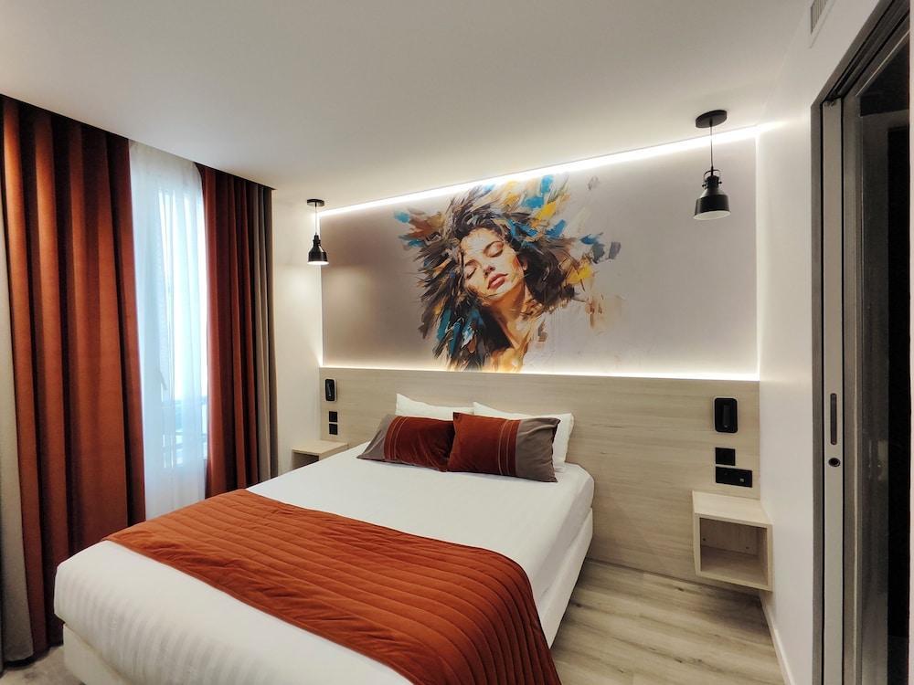 le 55 Montparnasse Hôtel Room Type - Classic Room