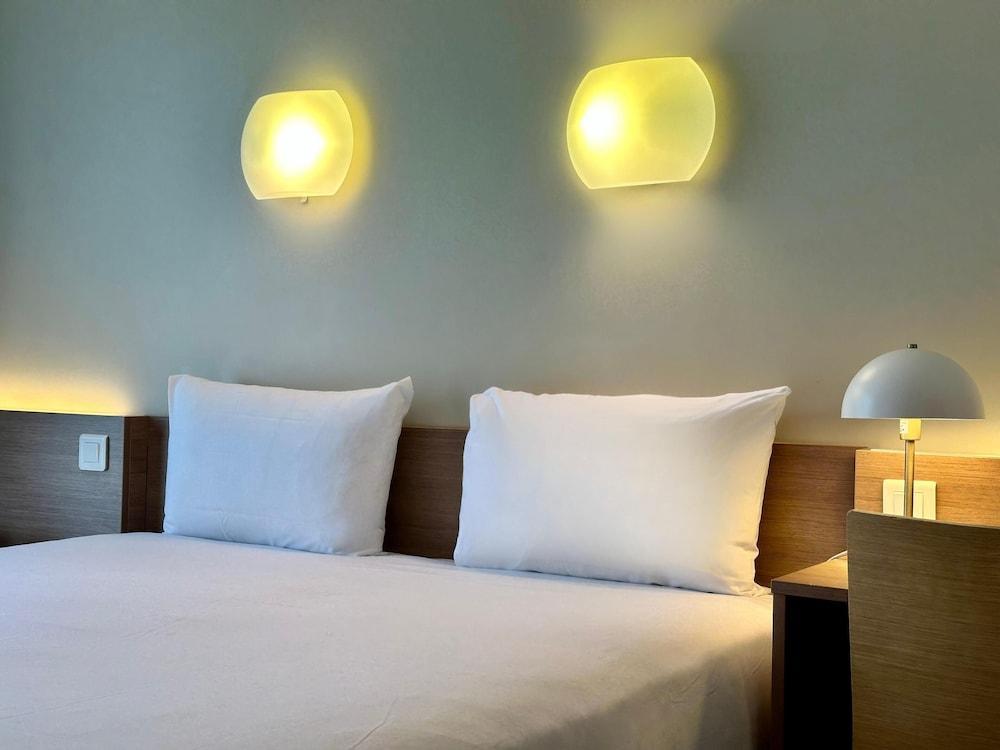 Campanile Hotel Paris Bercy Village Room Type - Standard Room - 1 Double Bed