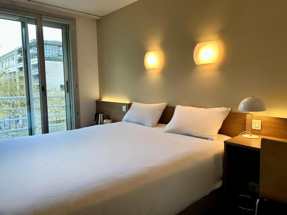 Campanile Hotel Paris Bercy Village Room Type - Superior Room, 1 Double Bed
