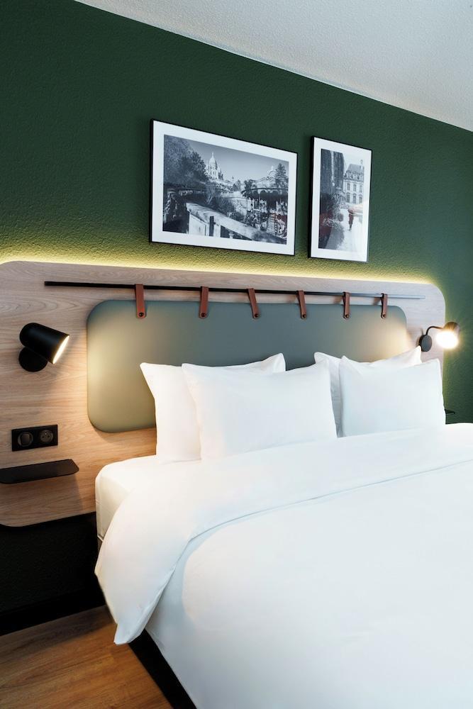 Campanile PARIS 19 - La Villette Room Type - Standard Room - 1 Queen Bed