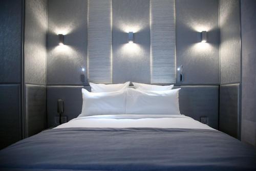 L'Adresse Room Type - Deluxe Double Room with Terrace