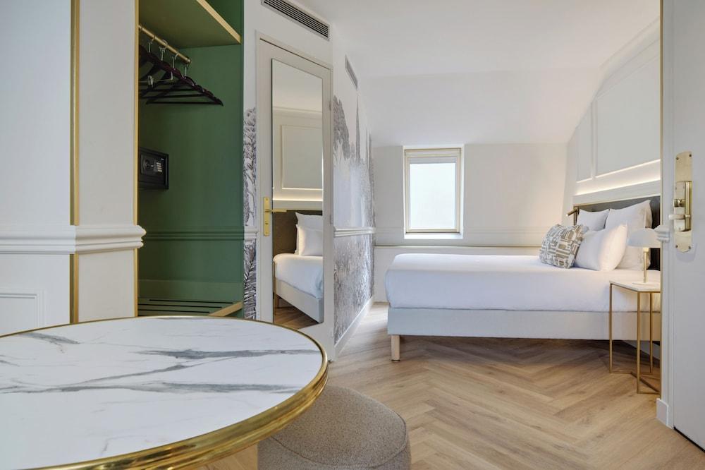 Moulin Plaza Hotel Room Type - Suite